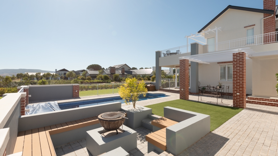 5 Bedroom Property for Sale in Val De Vie Estate Western Cape